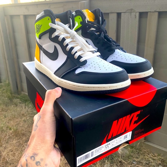 volt gold retro 1